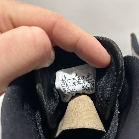 Nike Shoes Air Jordan 1 Retro Mid SE “All-Star/Carbon Fiber” 2024 - Picture 6 of 6